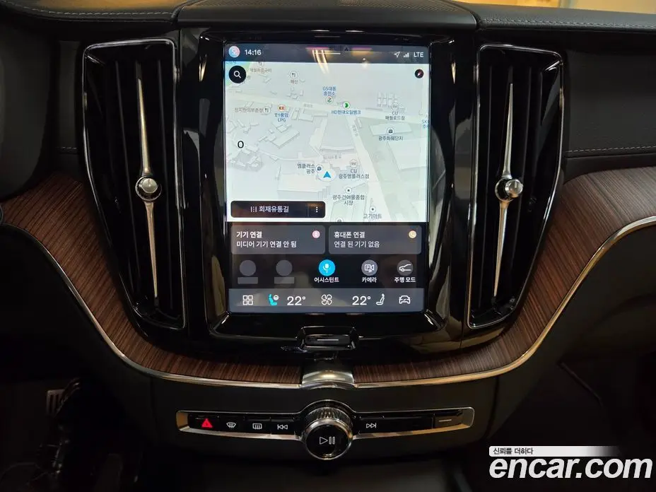 Volvo XC60 2025 2.0 автомат (гидро), фото 14