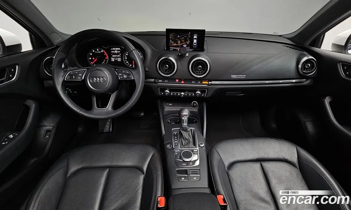 Audi A3 2018 2.0 автомат (гидро), фото 10