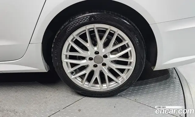 Audi A6 2018 2.0 автомат (гидро), миниатюра 7
