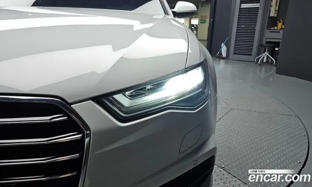 Audi A6 2018 2.0 автомат (гидро), миниатюра 8