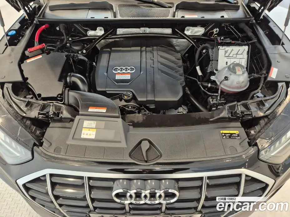 Audi Q5 2023 2.0 автомат (гидро), фото 6