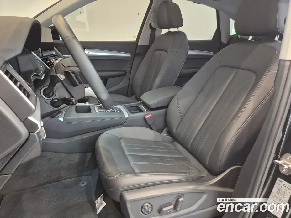 Audi Q5 2023 2.0 автомат (гидро), фото 10