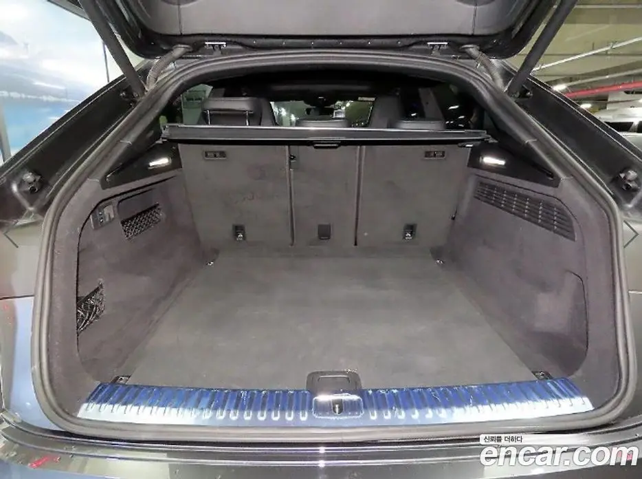 Audi Q8 2021 3.0 автомат (гидро), фото 16