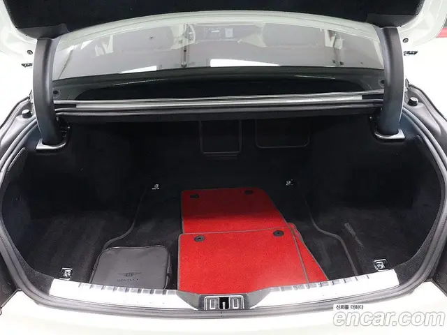 Bentley Flying Spur 2021 4.0 автомат (гидро), миниатюра 5