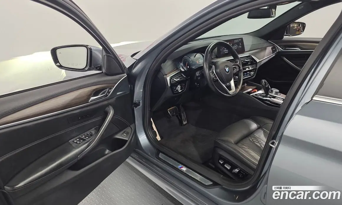 BMW 5 серия 2018 2.0 автомат (гидро), фото 13