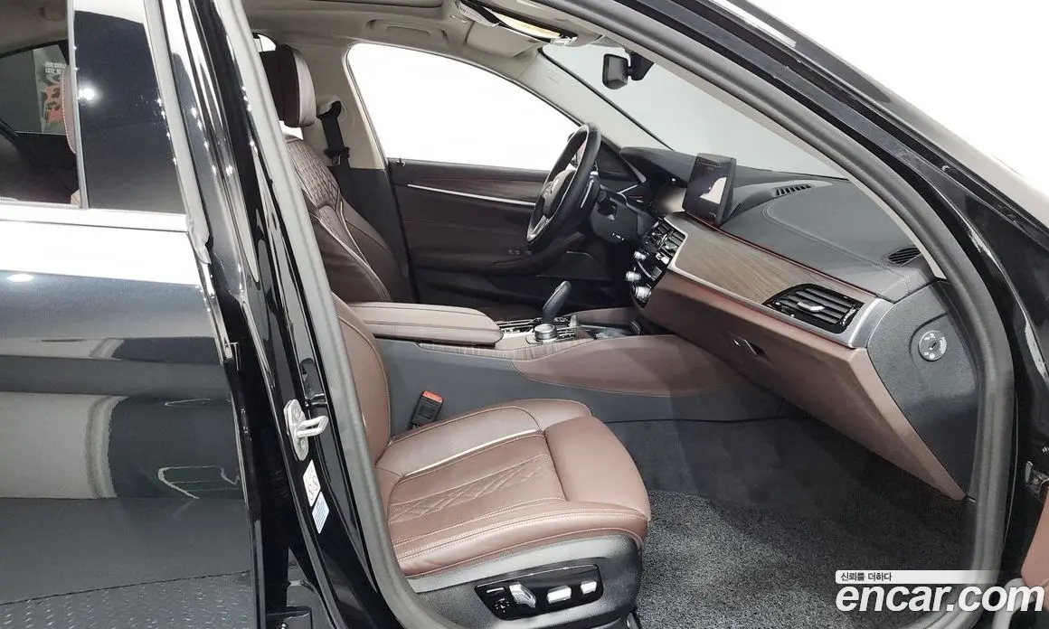 BMW 5 серия 2022 2.0 автомат (гидро), фото 16