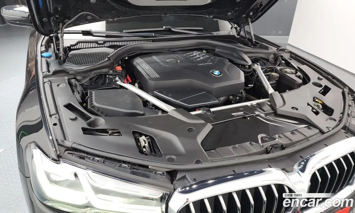 BMW 5 серия 2022 2.0 автомат (гидро), фото 6