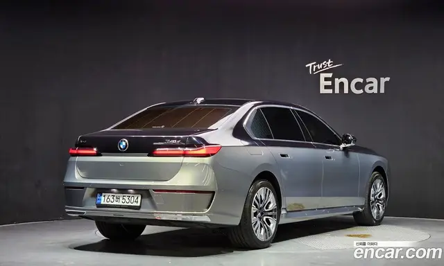 BMW 7 серия 2023 3.0 автомат (гидро), миниатюра 2