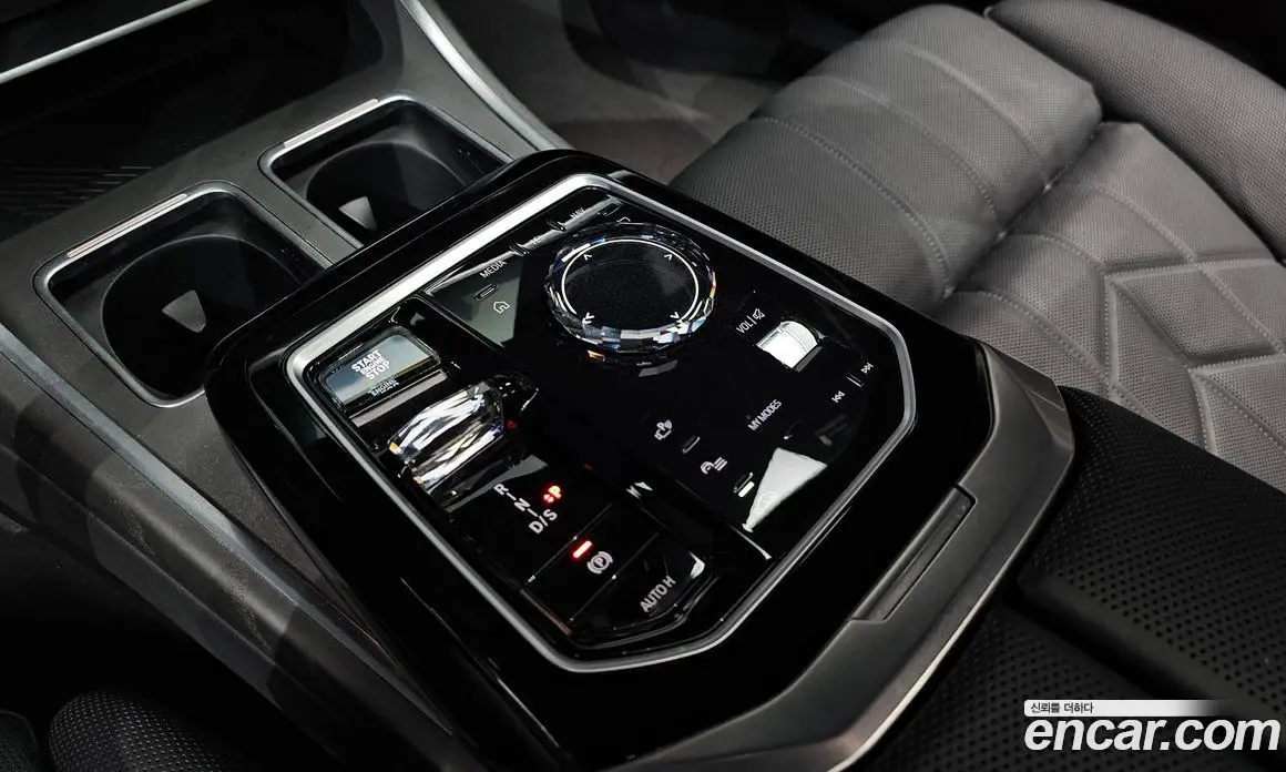BMW 7 серия 2023 3.0 автомат (гидро), фото 12