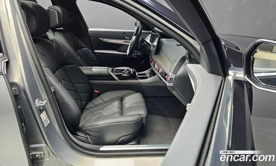 BMW 7 серия 2023 3.0 автомат (гидро), фото 13