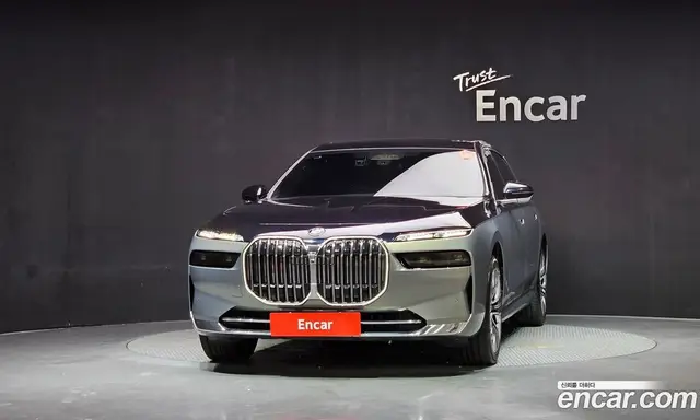 BMW 7 серия 2023 3.0 автомат (гидро), миниатюра 3