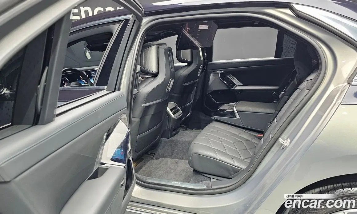 BMW 7 серия 2023 3.0 автомат (гидро), фото 31