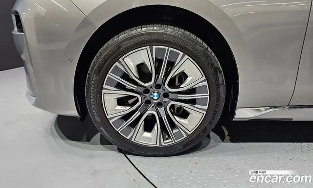 BMW 7 серия 2023 3.0 автомат (гидро), миниатюра 5