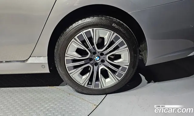 BMW 7 серия 2023 3.0 автомат (гидро), миниатюра 7
