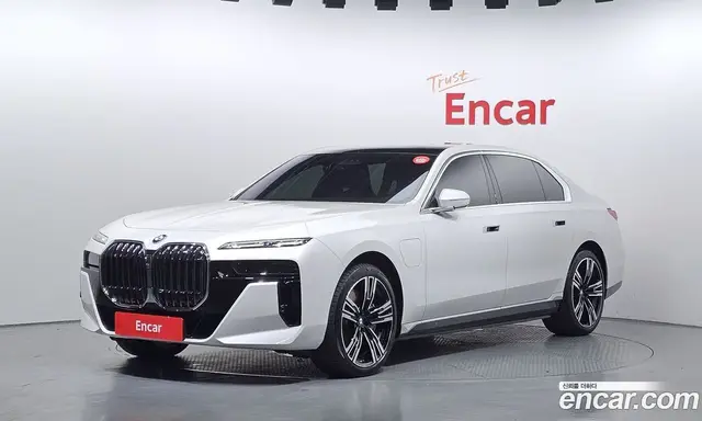 BMW 7 серия, 2025, 13 544 км