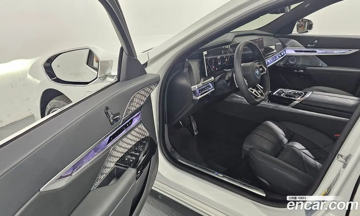 BMW 7 серия 2025 3.0 автомат (гидро), фото 10