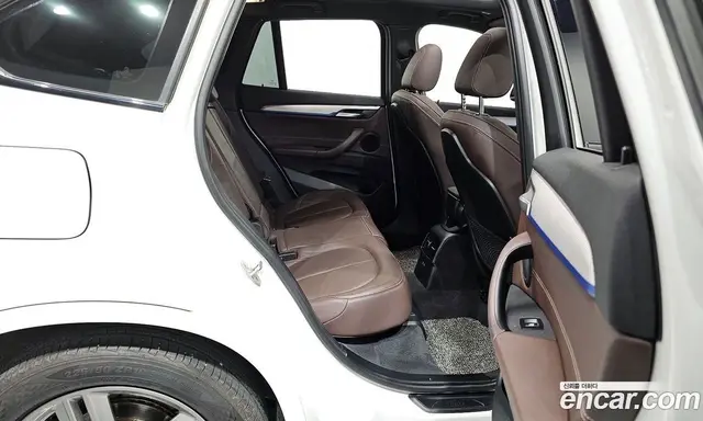 BMW X1 2021 2.0 автомат (гидро), миниатюра 12