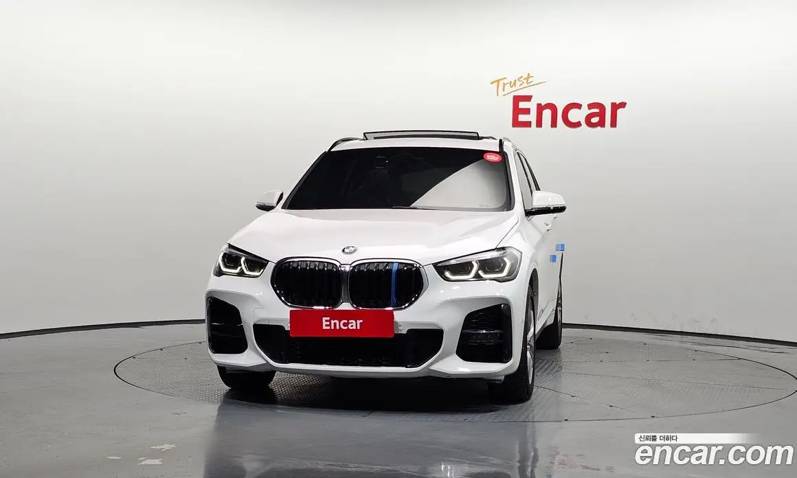 BMW X1 2021 2.0 автомат (гидро), фото 8
