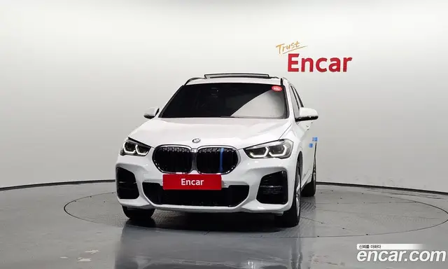 BMW X1 2021 2.0 автомат (гидро), миниатюра 8
