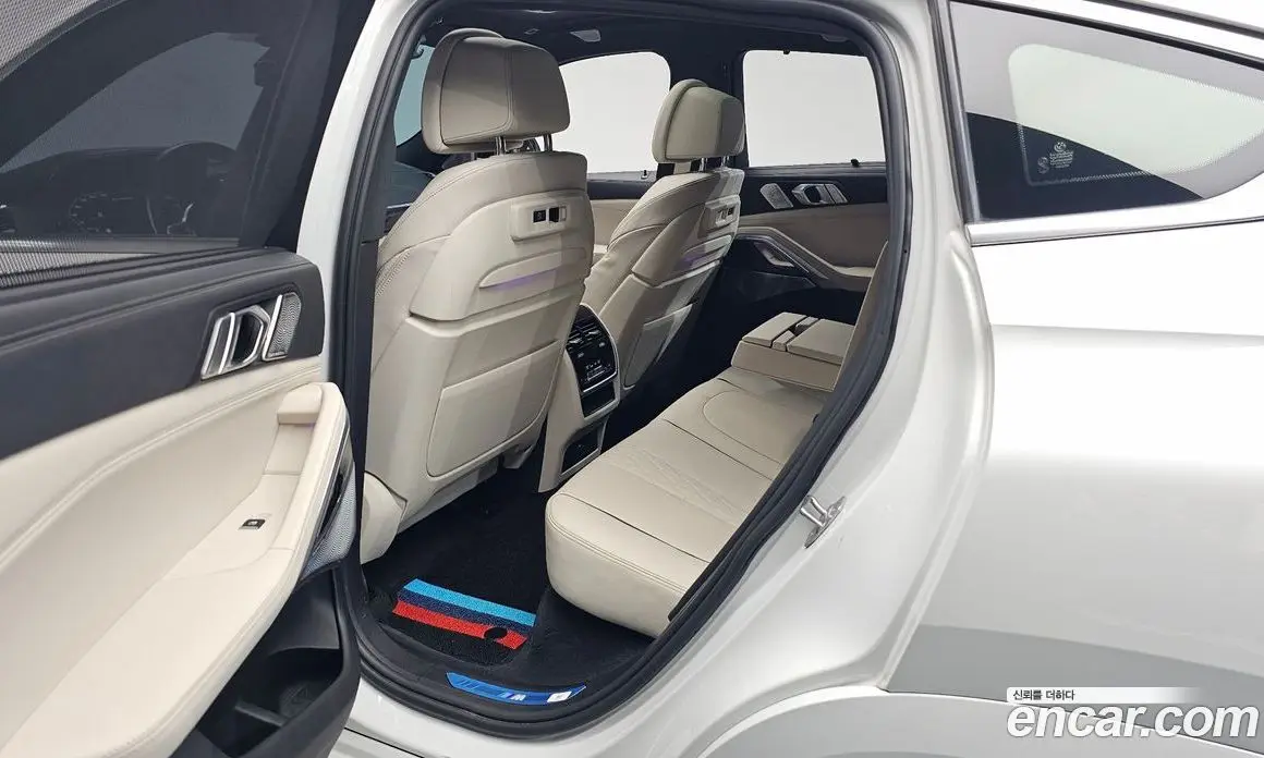 BMW X6 2022 4.4 автомат (гидро), фото 16