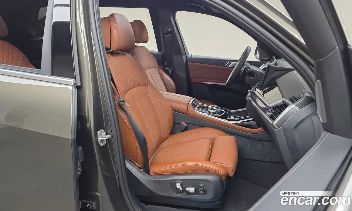 BMW X7 2024 3.0 автомат (гидро), фото 16