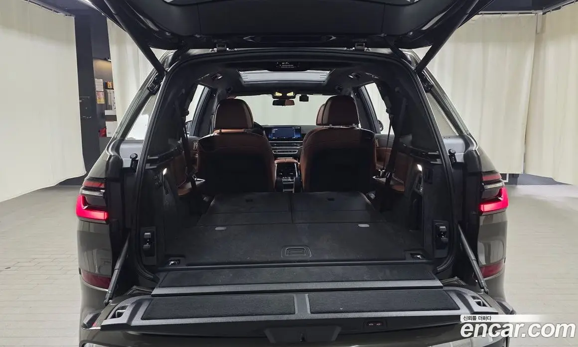 BMW X7 2024 3.0 автомат (гидро), фото 27