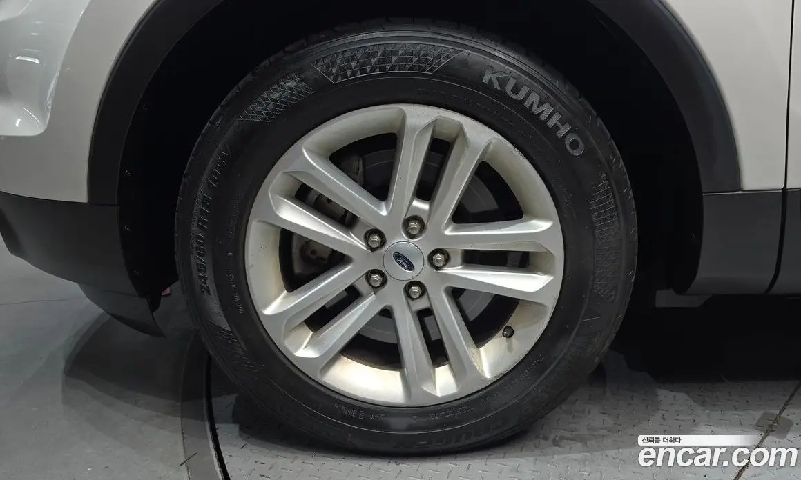 Ford Explorer 2015 2.0 автомат (гидро), фото 5