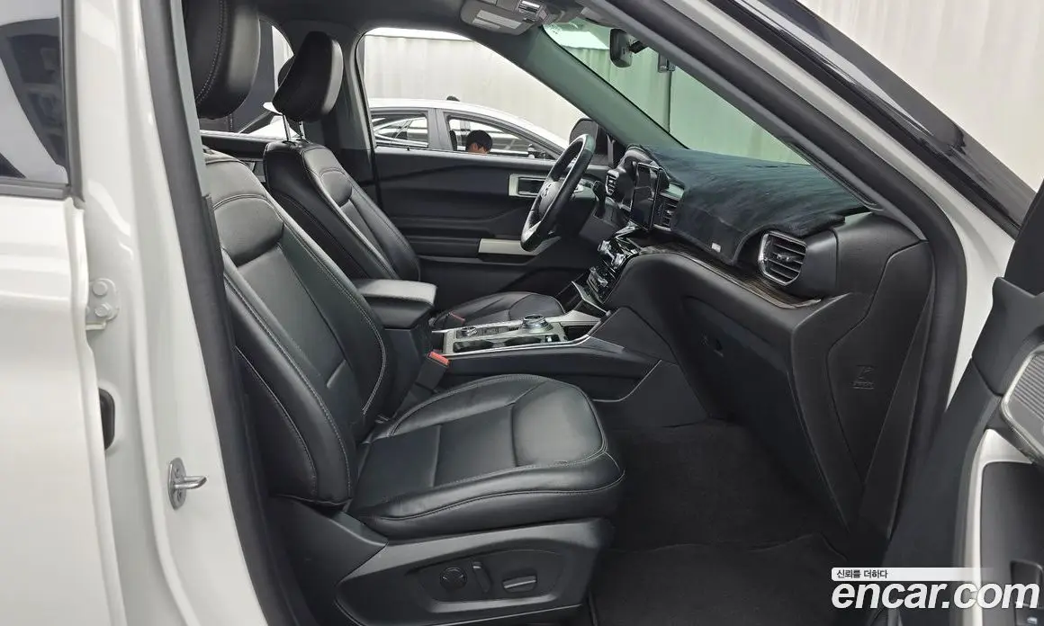 Ford Explorer 2022 2.3 автомат (гидро), фото 16