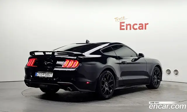 Ford Mustang 2021 2.3 автомат (гидро), миниатюра 2