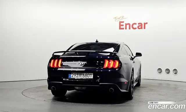 Ford Mustang 2021 2.3 автомат (гидро), миниатюра 4