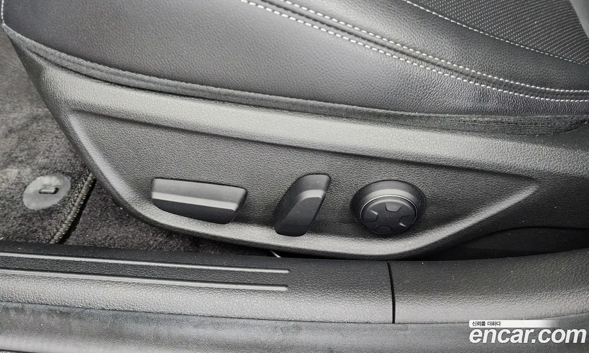 Genesis G70 2023 2.5 автомат (гидро), фото 31