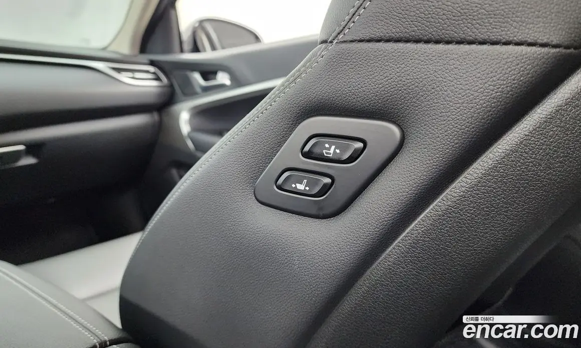Genesis G70 2023 2.5 автомат (гидро), фото 32