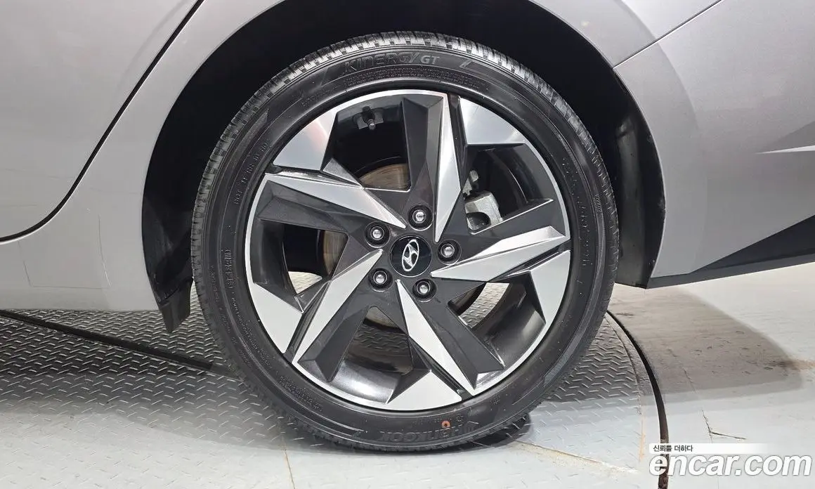 Hyundai Avante 2020 1.6 автомат (гидро), фото 6