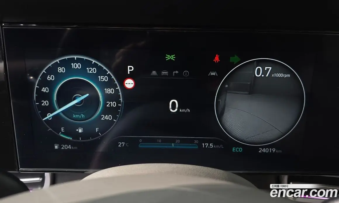 Hyundai Avante 2023 1.6 автомат (гидро), фото 8