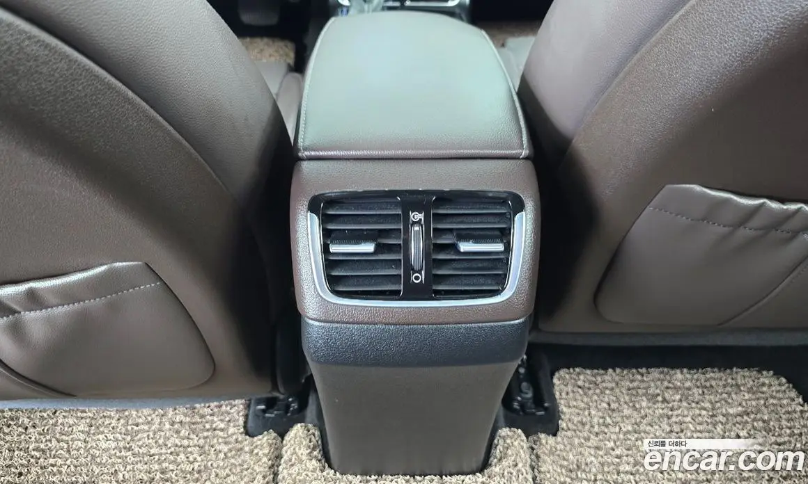 Hyundai Grandeur 2018 2.4 автомат (гидро), фото 19
