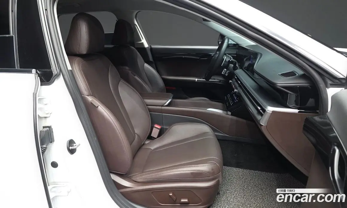 Hyundai Grandeur 2023 3.5 автомат (гидро), фото 11
