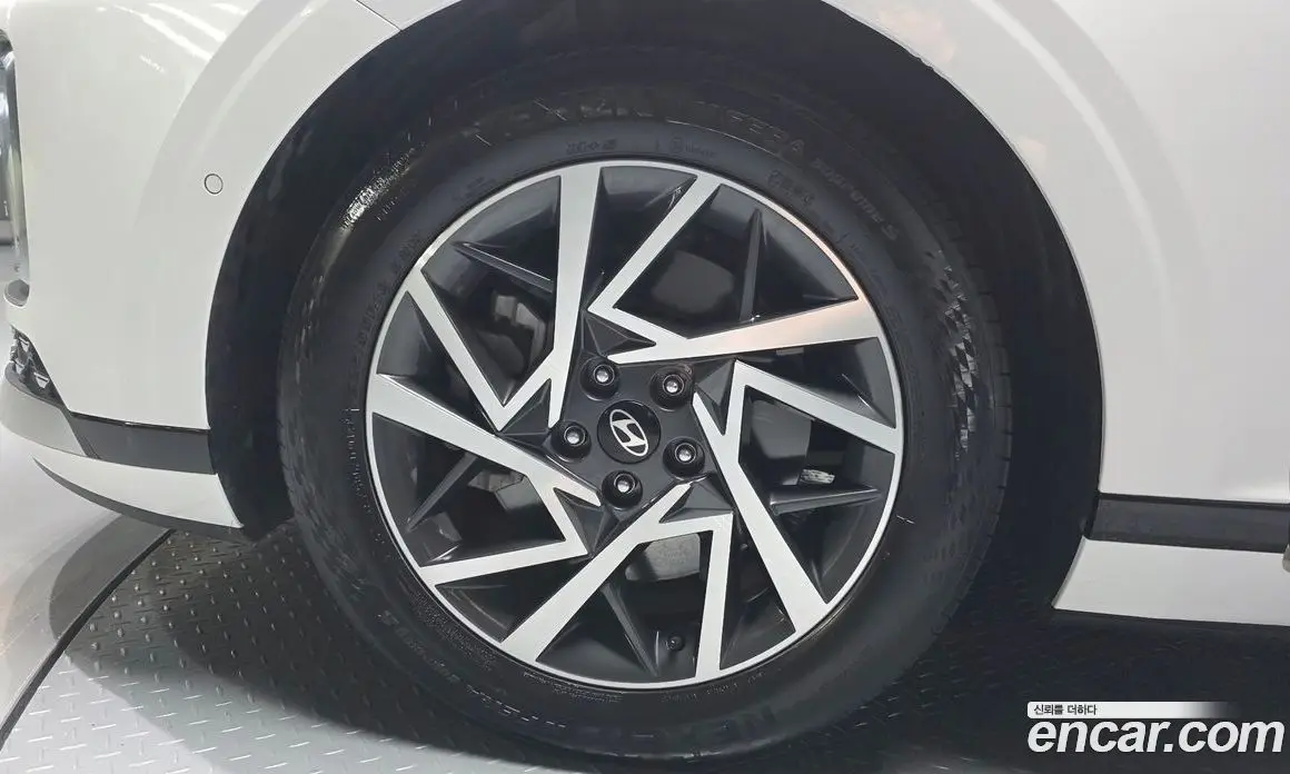 Hyundai Grandeur 2023 3.5 автомат (гидро), фото 5