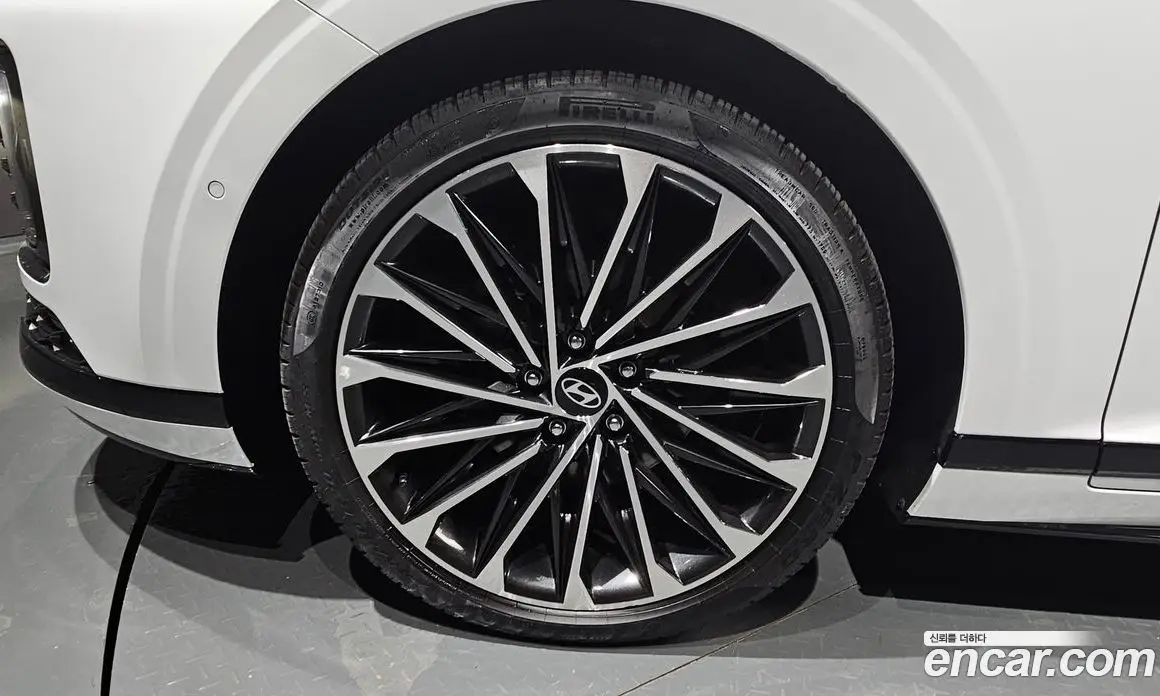 Hyundai Grandeur 2025 1.6 автомат (гидро), фото 4