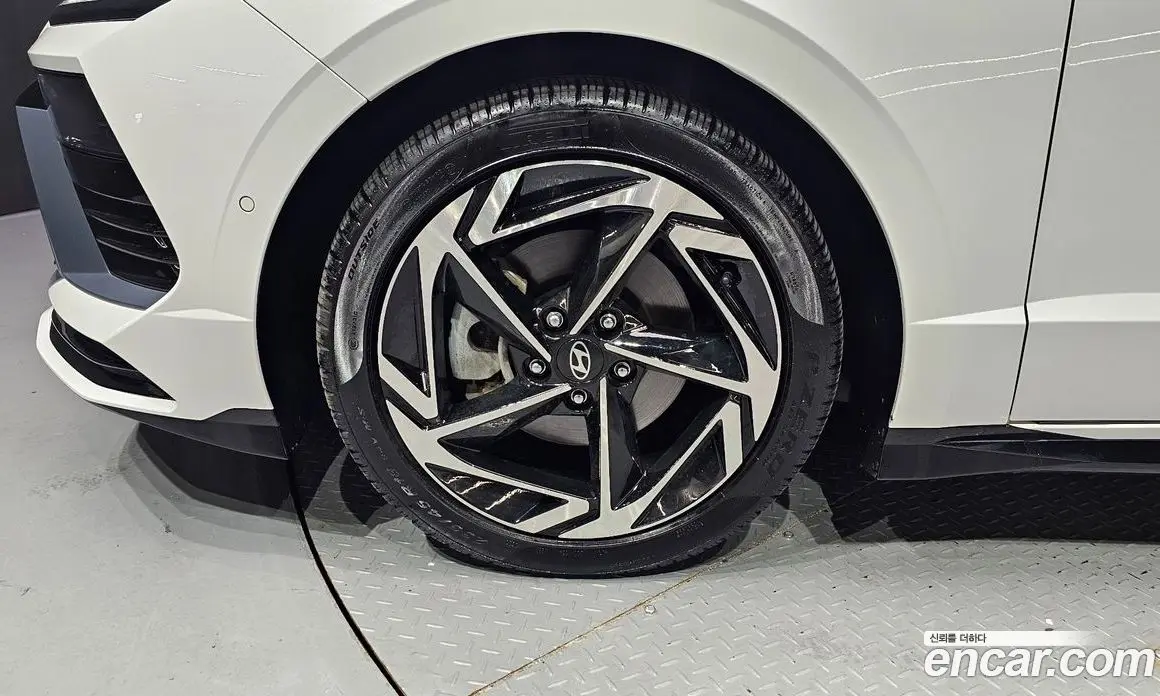 Hyundai Sonata 2023 1.6 автомат (гидро), фото 5