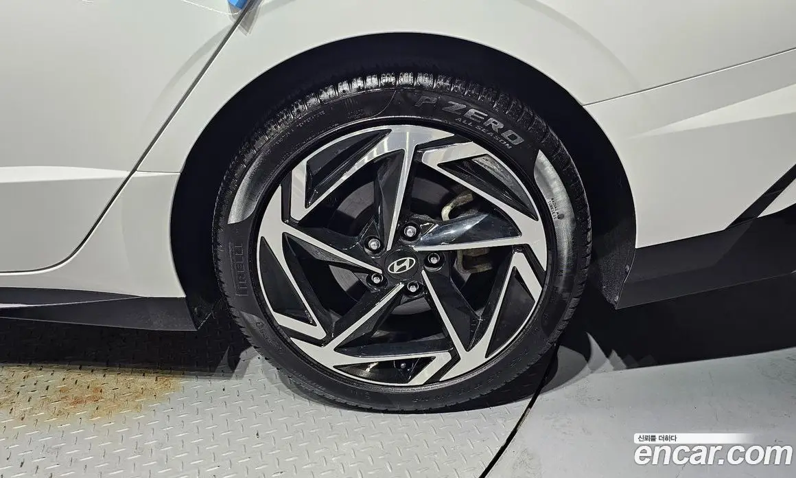 Hyundai Sonata 2023 1.6 автомат (гидро), фото 7