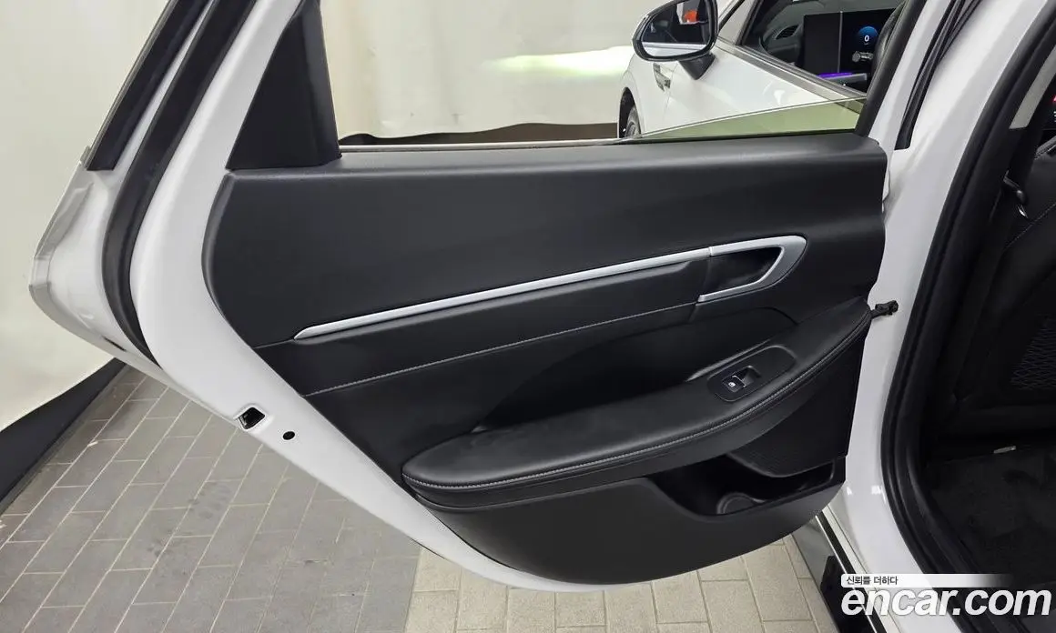 Hyundai Sonata 2023 2.0 автомат (гидро), фото 15