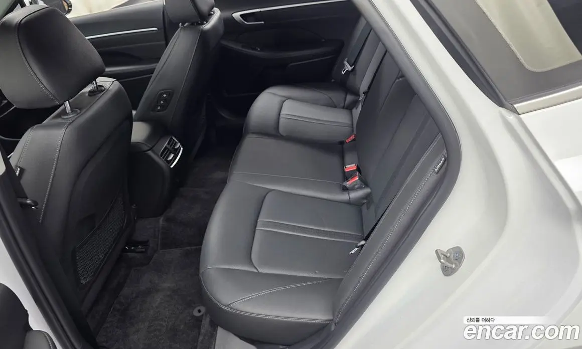Hyundai Sonata 2024 2.0 автомат (гидро), фото 16