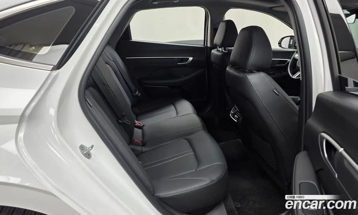 Hyundai Sonata 2024 2.0 автомат (гидро), фото 18