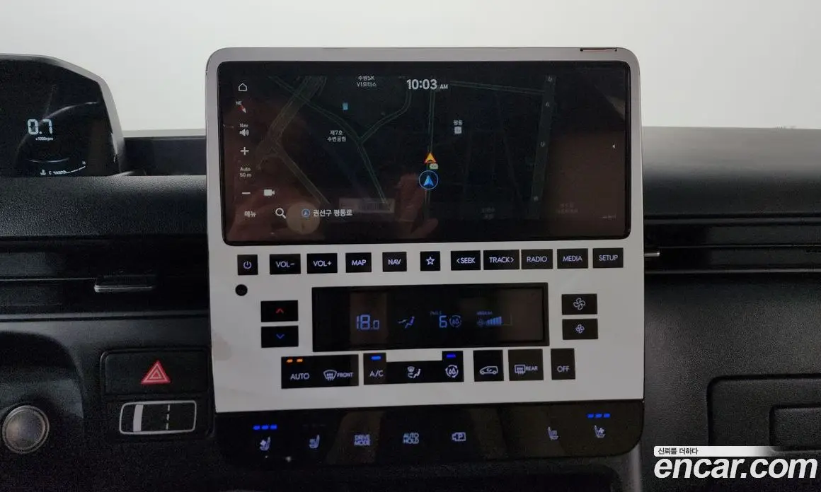 Hyundai Staria 2022 2.2 автомат (гидро), фото 18