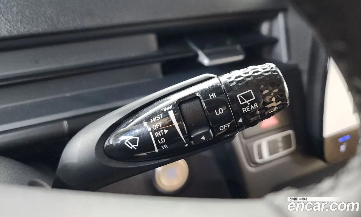 Hyundai Staria 2022 2.2 автомат (гидро), фото 28