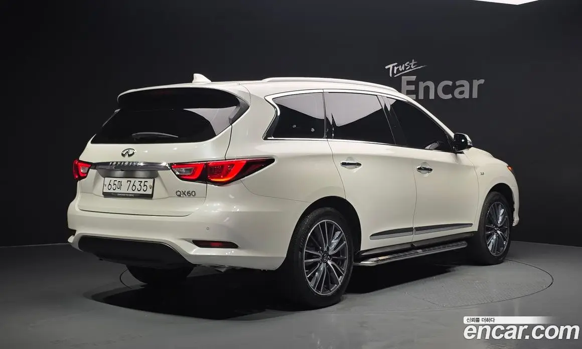 Infiniti QX60 2017 3.5 автомат (гидро), фото 2 Infiniti QX60 2017 3.5 автомат (гидро), фото 2