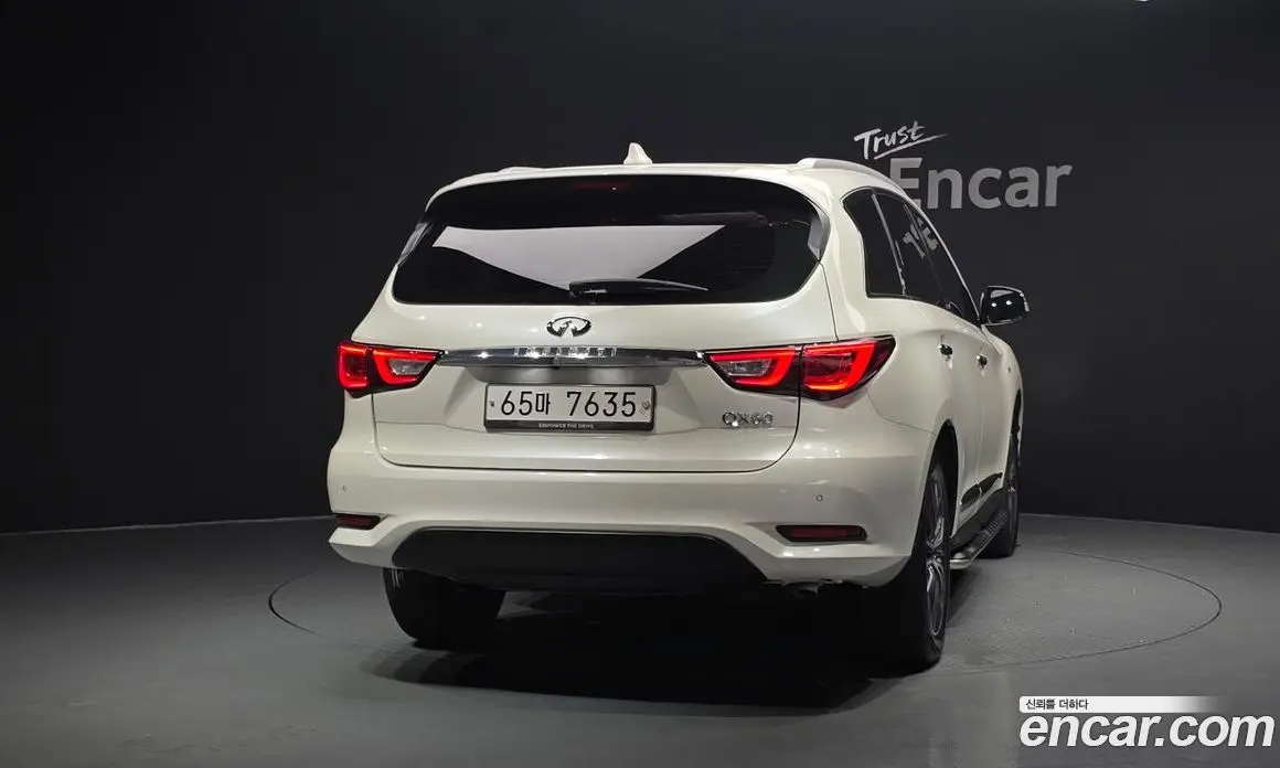 Infiniti QX60 2017 3.5 автомат (гидро), фото 4 Infiniti QX60 2017 3.5 автомат (гидро), фото 4