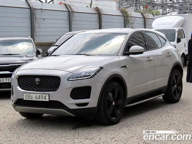 Jaguar E-Pace 2018 2.0 автомат (гидро), миниатюра 2 Jaguar E-Pace 2018 2.0 автомат (гидро), миниатюра 2