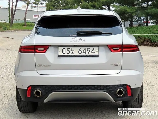 Jaguar E-Pace 2018 2.0 автомат (гидро), миниатюра 4 Jaguar E-Pace 2018 2.0 автомат (гидро), миниатюра 4