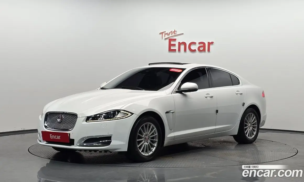 Jaguar XF 2014 2.0 автомат (гидро), фото 1 Jaguar XF 2014 2.0 автомат (гидро), фото 1